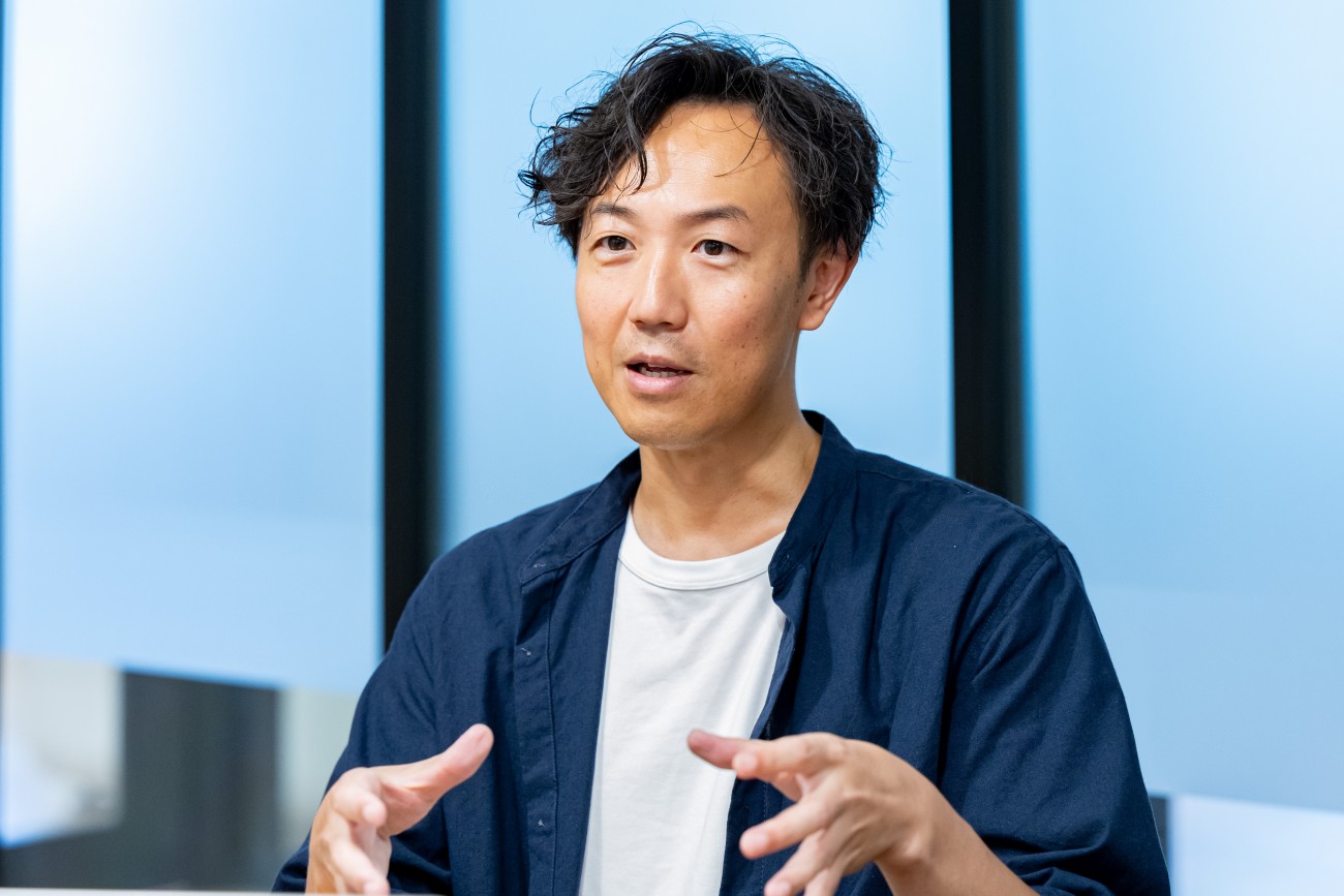 村中 友也氏