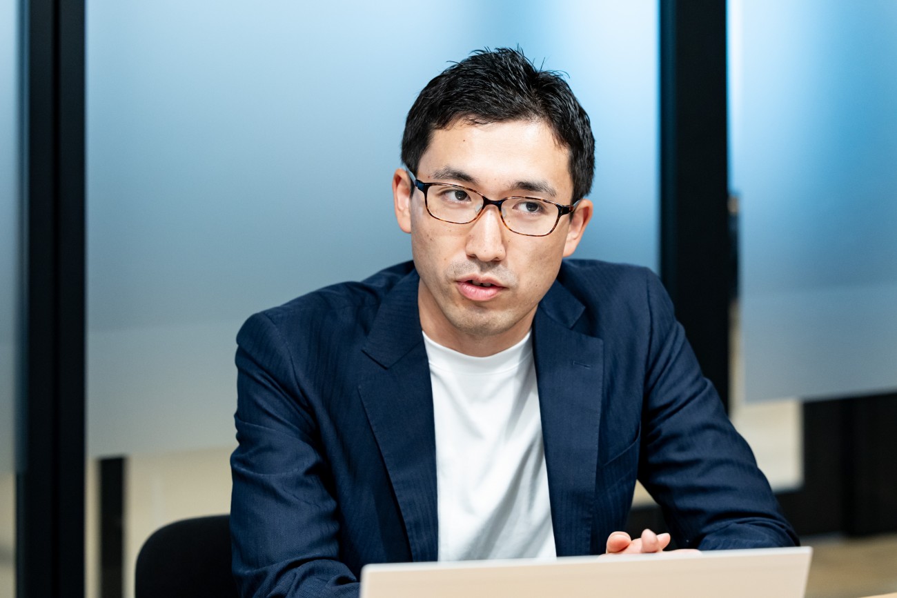 前野 遼二氏