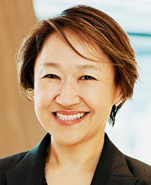 山崎 万里子氏