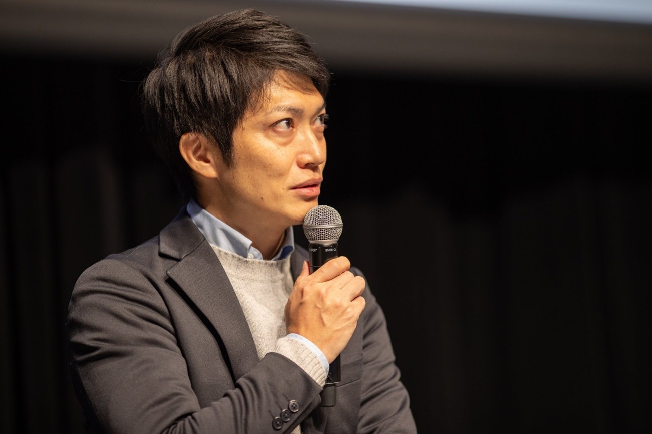 河邊 俊輔氏