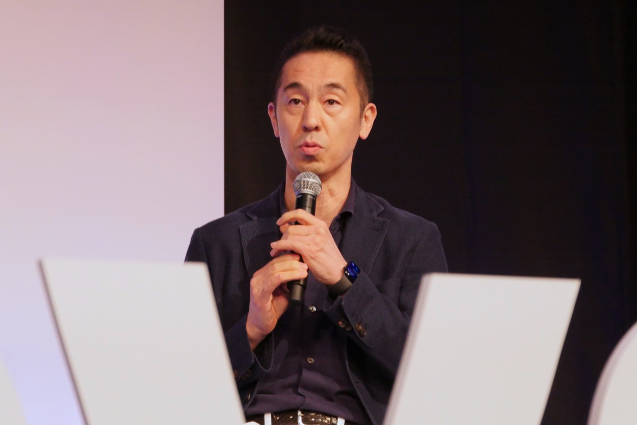 曽山 哲人氏